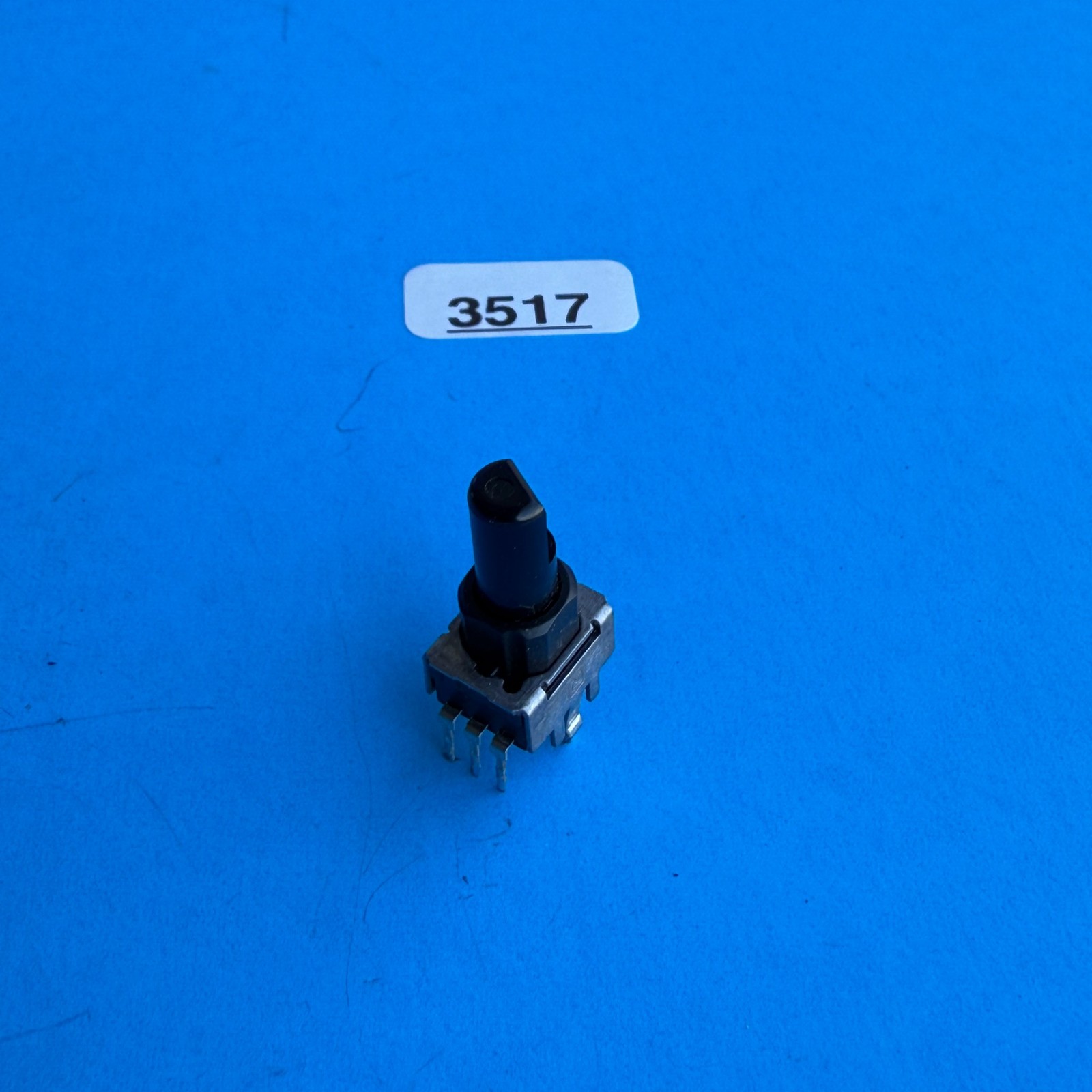 [FRS] Peavey MP5 PLUS Powered Mixer Part: 3-Pin 258 Potentiometer 10K [2PCS]