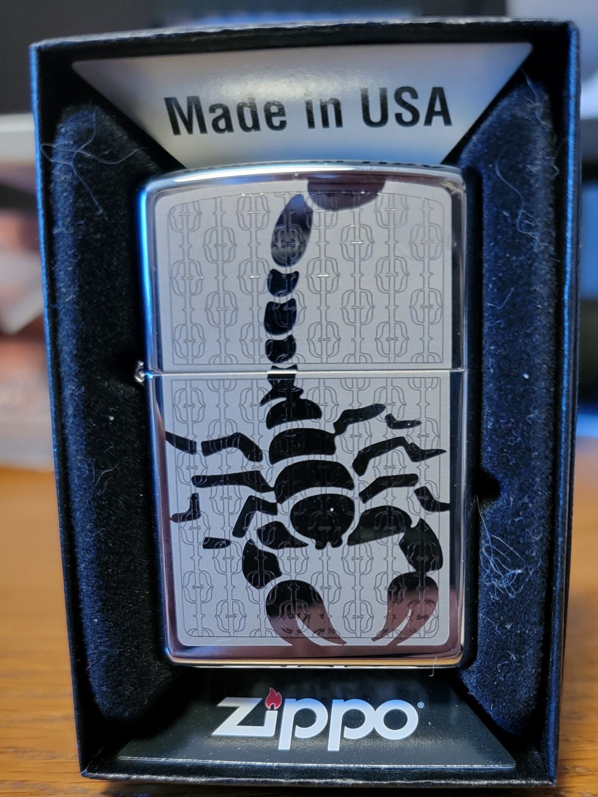 Zippo 28053 Hidden on High Polish Chrome New in Original Box Retired 2011