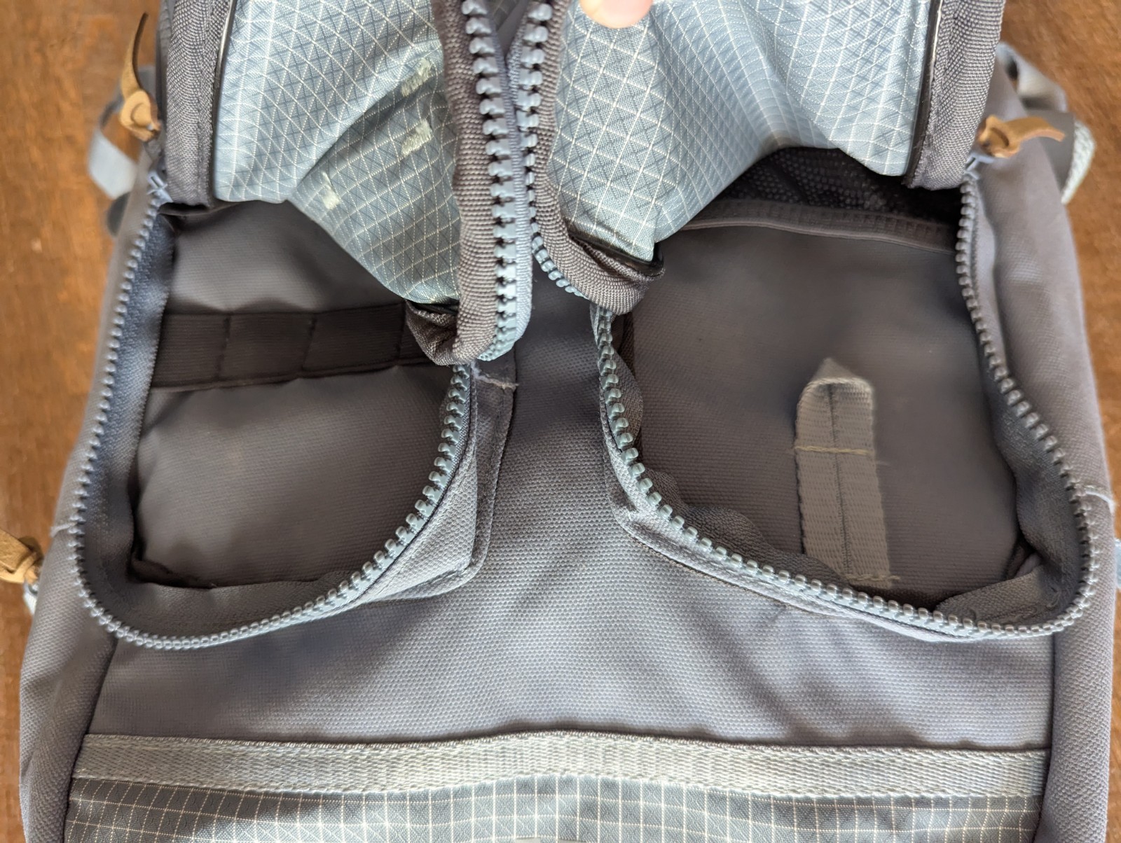 Merrell Backpack Trailhead Camping Hiking Padded Straps 15 Liter Blue EUC