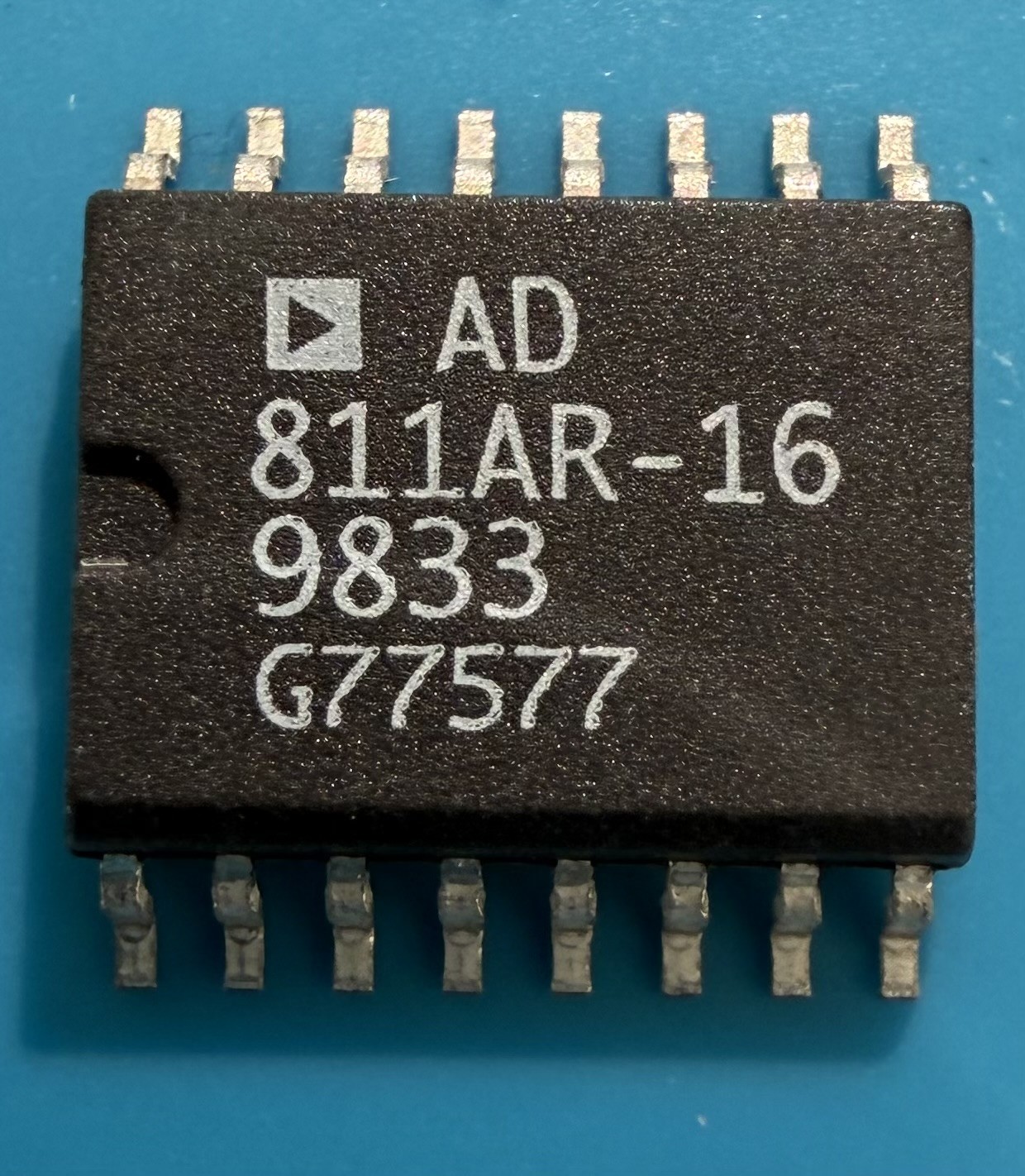 Agilent 1826-2675 Integrated Circuit 811AR-16