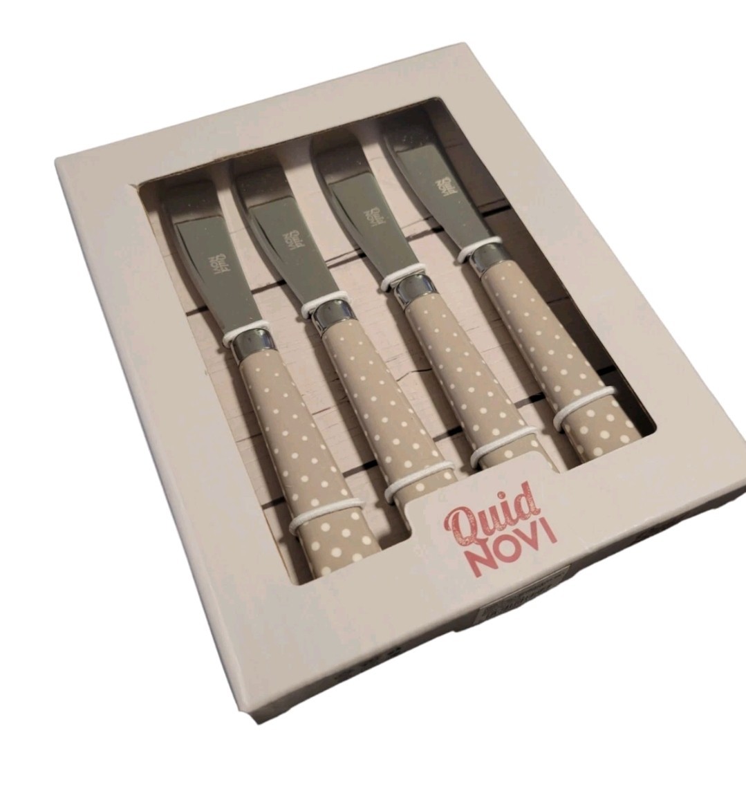 (4) New Quid Novi Snow Dream Gray Grey Butter Spreaders Flatware Polka Dots