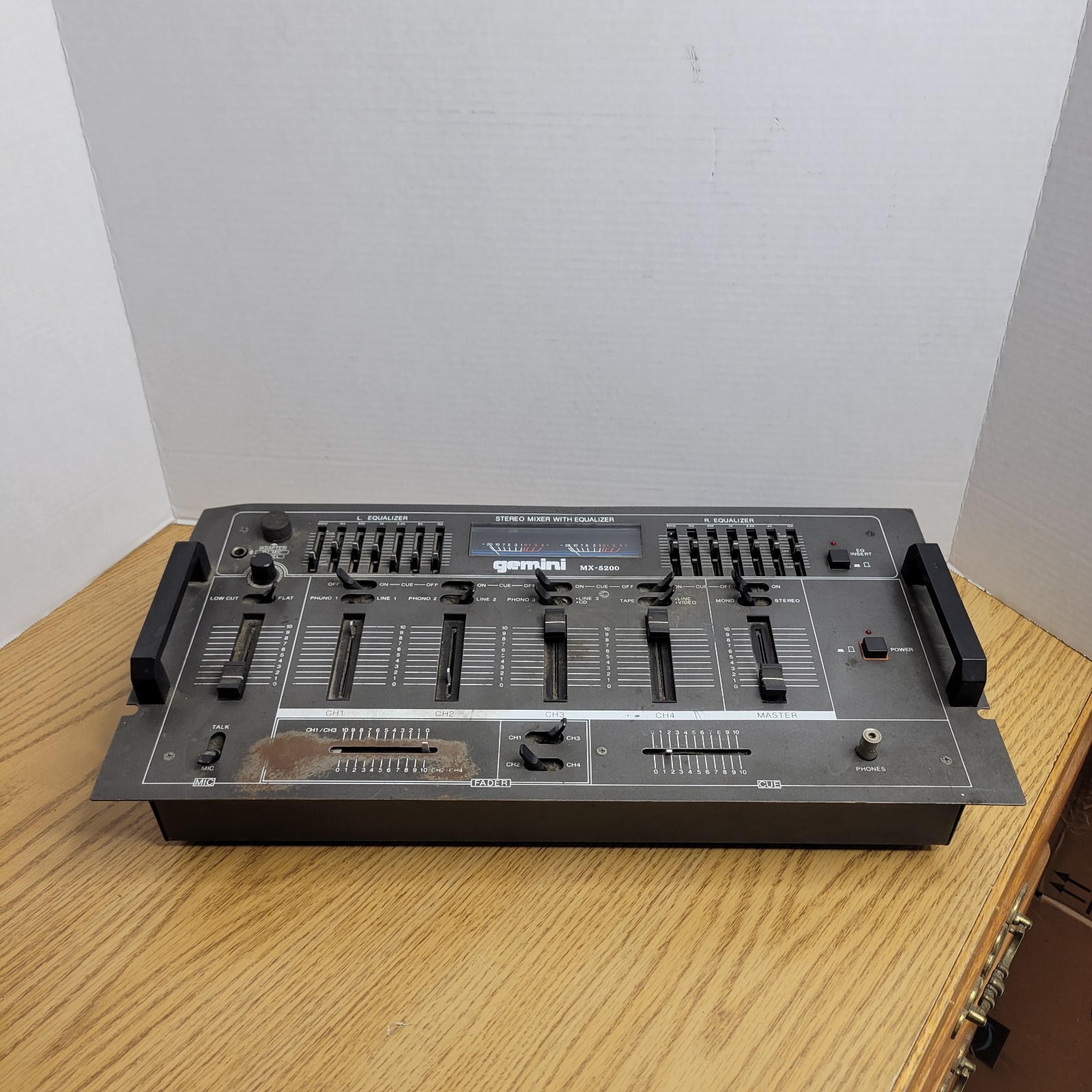 Gemini MX-5200 Stereo Mixer With Equalizer Vintage Pro DJ Equipment Works