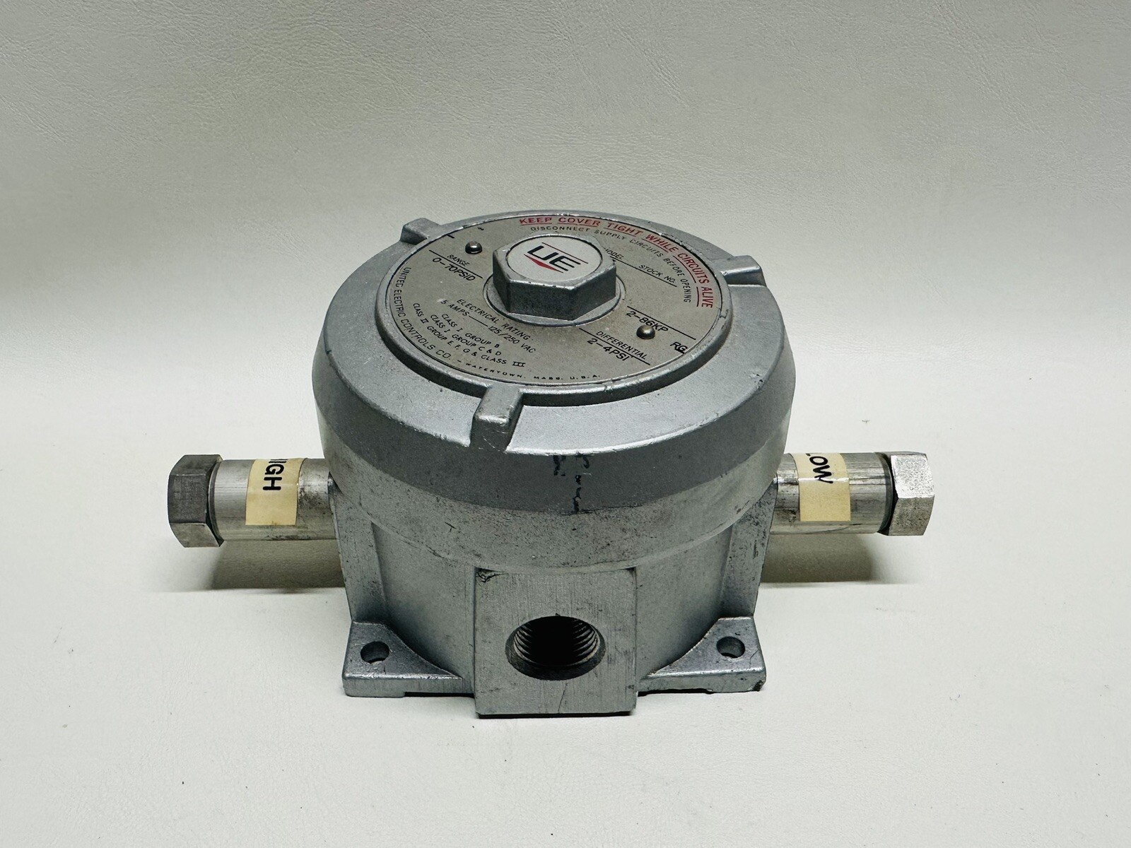 NEW United Electric J110K Pressure Switch