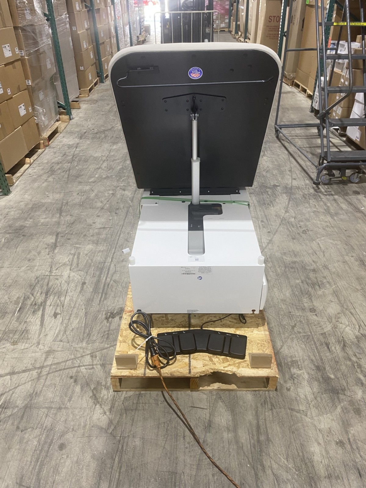 Brand New: UMF 3503 FusionONE+ Power Exam Table: (Free Shipping) - $4,799.95