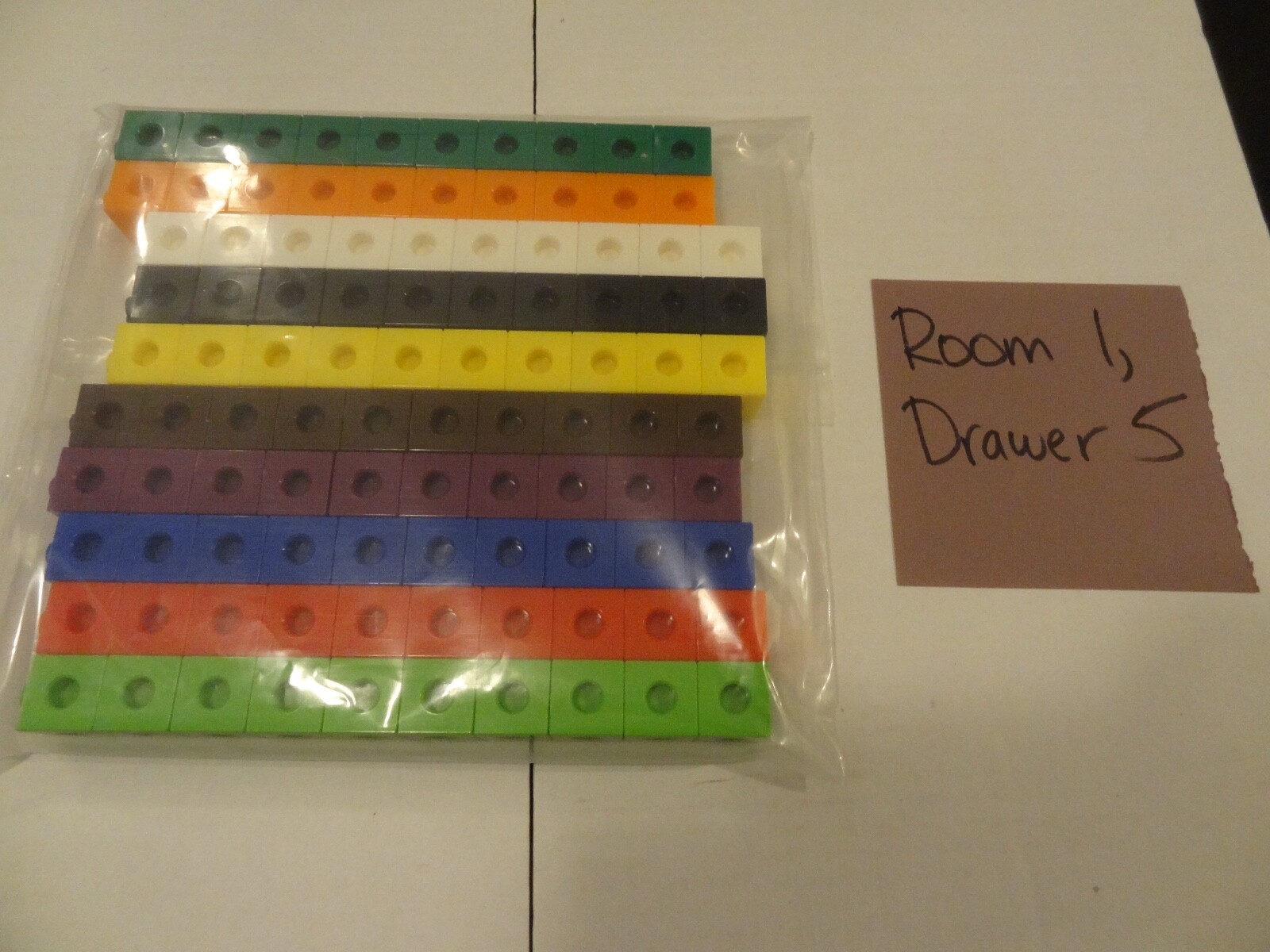 Set of 100 Snap Cubes (10 Colors, 10 per Color) as Shown
