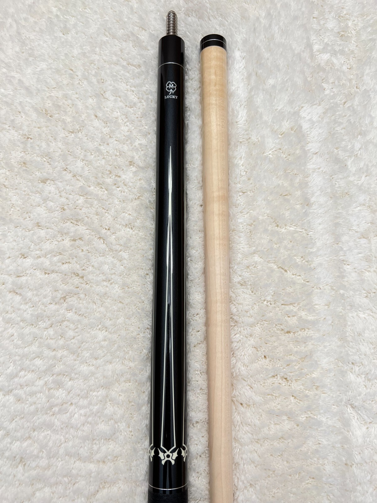 IN STOCK, New McDermott Lucky L16 Pool Cue, FREE Priority Shipping (Black)