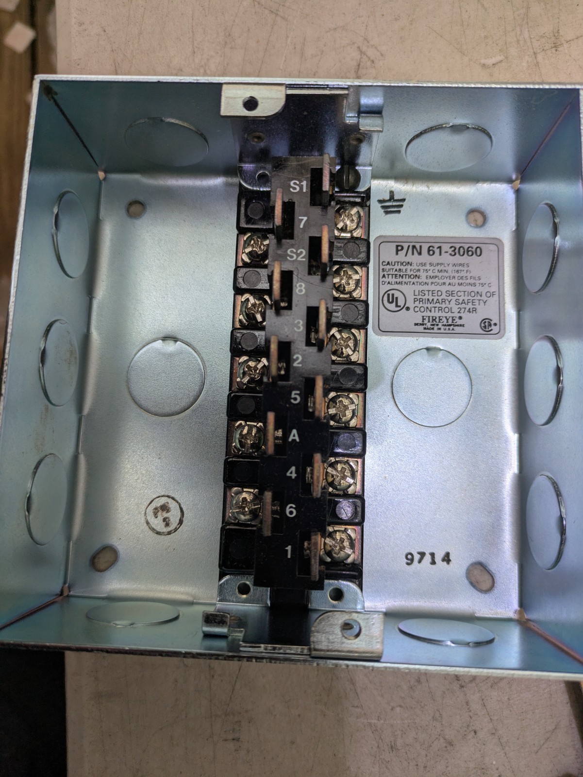 Fireye Closed Wiring Base For All M-Series Products 61-3060 NIB