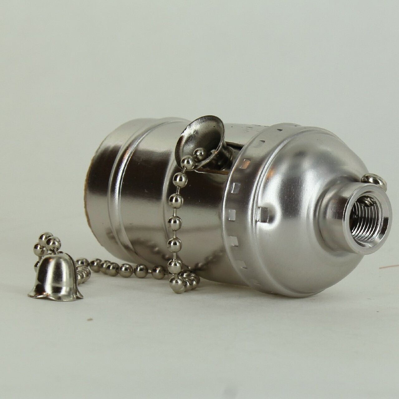On-Off Pullchain Switch Nickel Plated E-26 Base Lamp Socket 1/8ips Cap 30774J