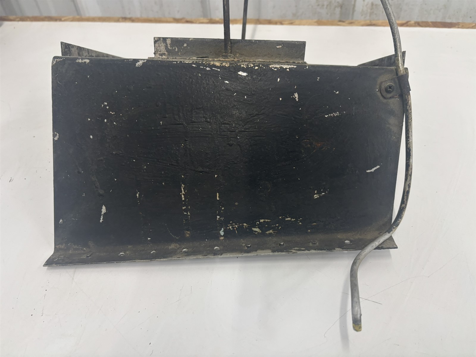Luscombe Model 8 Battery Box Platform Mount Base Bracket 581084