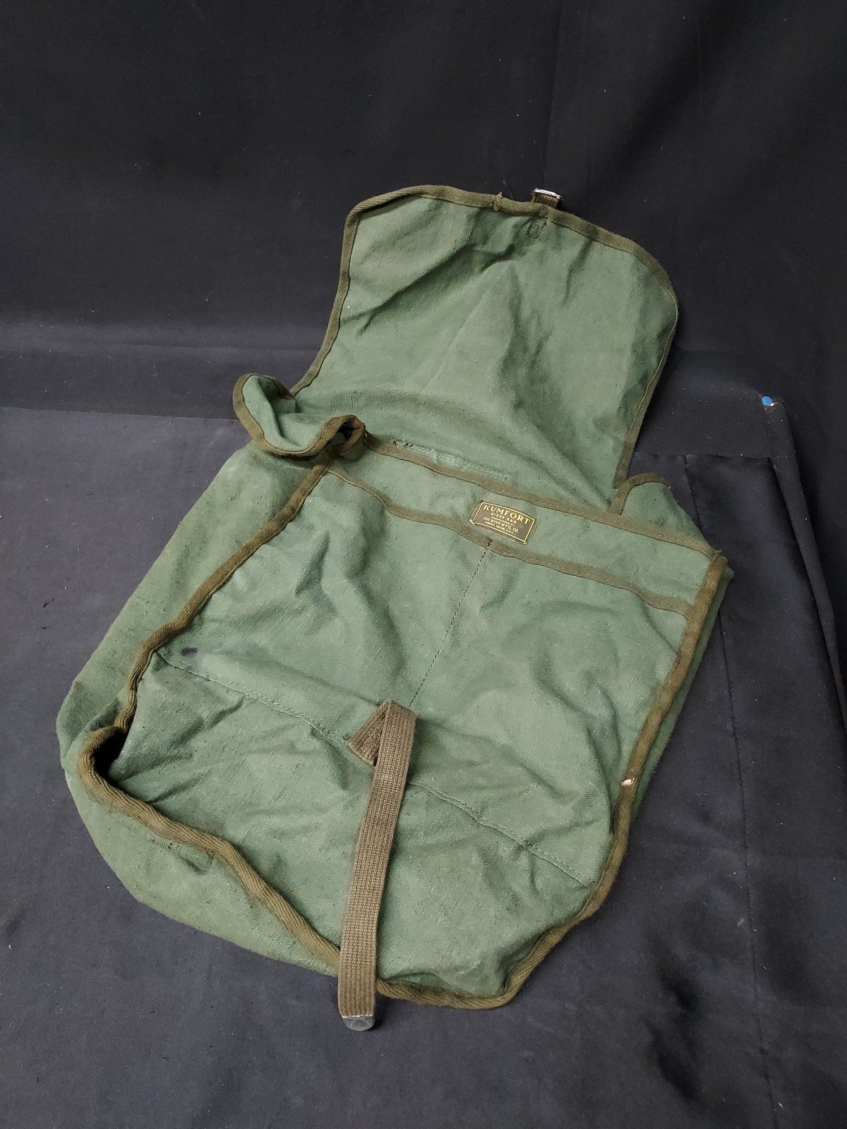 Rare 1940s The Byer Mfg Co. Orono Maine Kumfort Green Canvas Hiker Bag, HIKING
