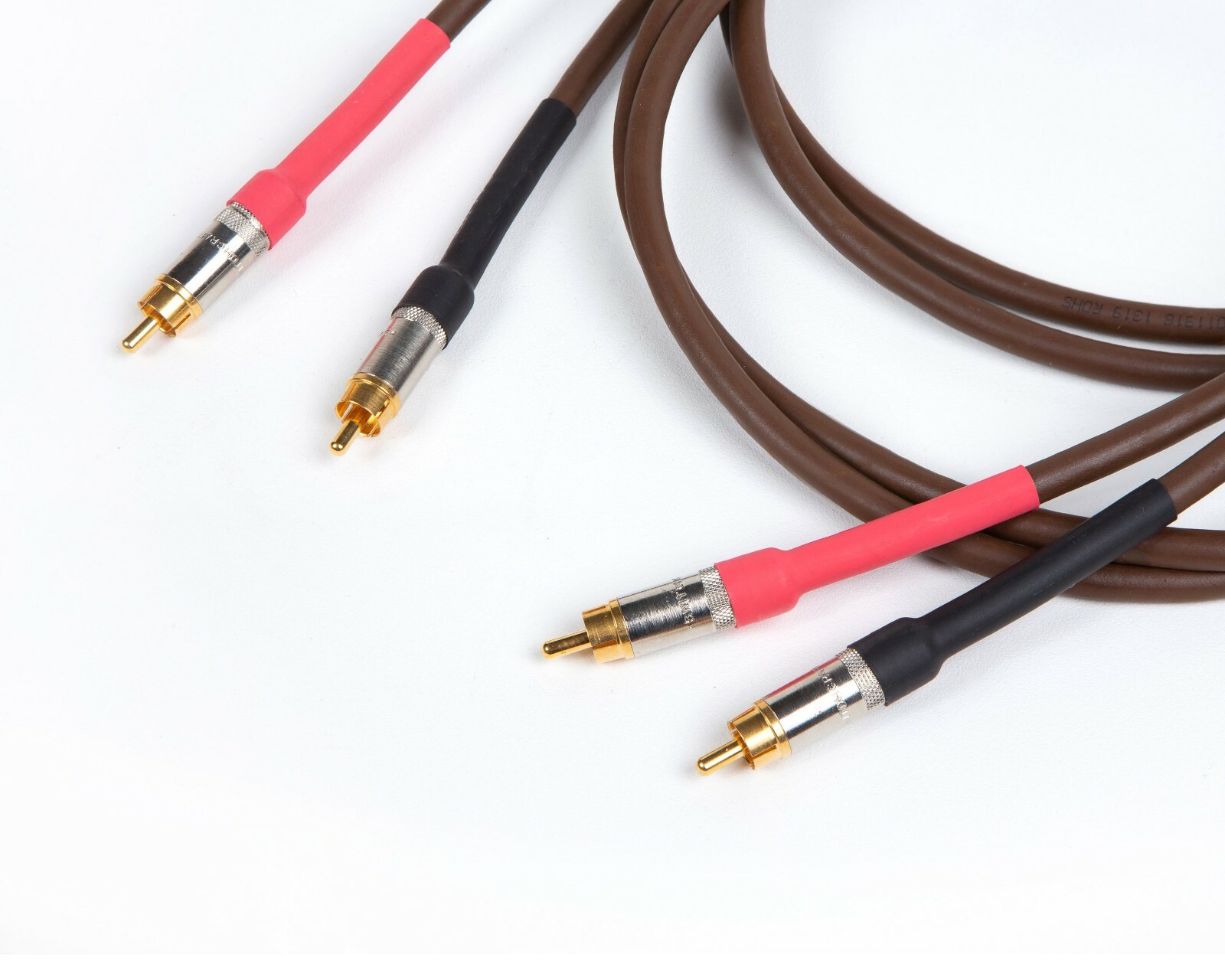 Belden 8402 with Switchcraft 3502AAU, HI-FI RCA Interconnect Cable Pair.