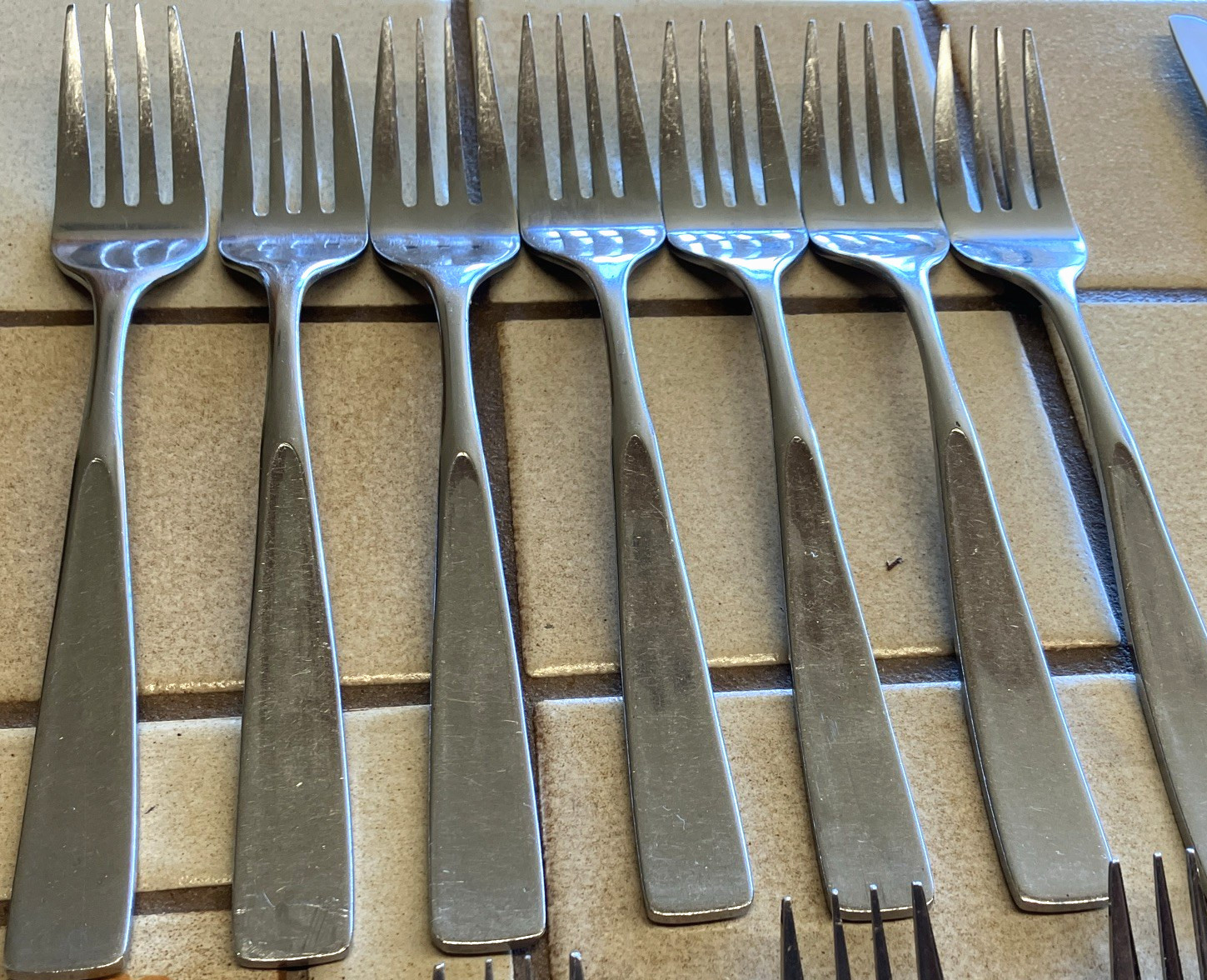 ROGERS ALLISON STAINLESS FLATWARE 39 PIECE SERVICE FOR 7 & EXTRAS