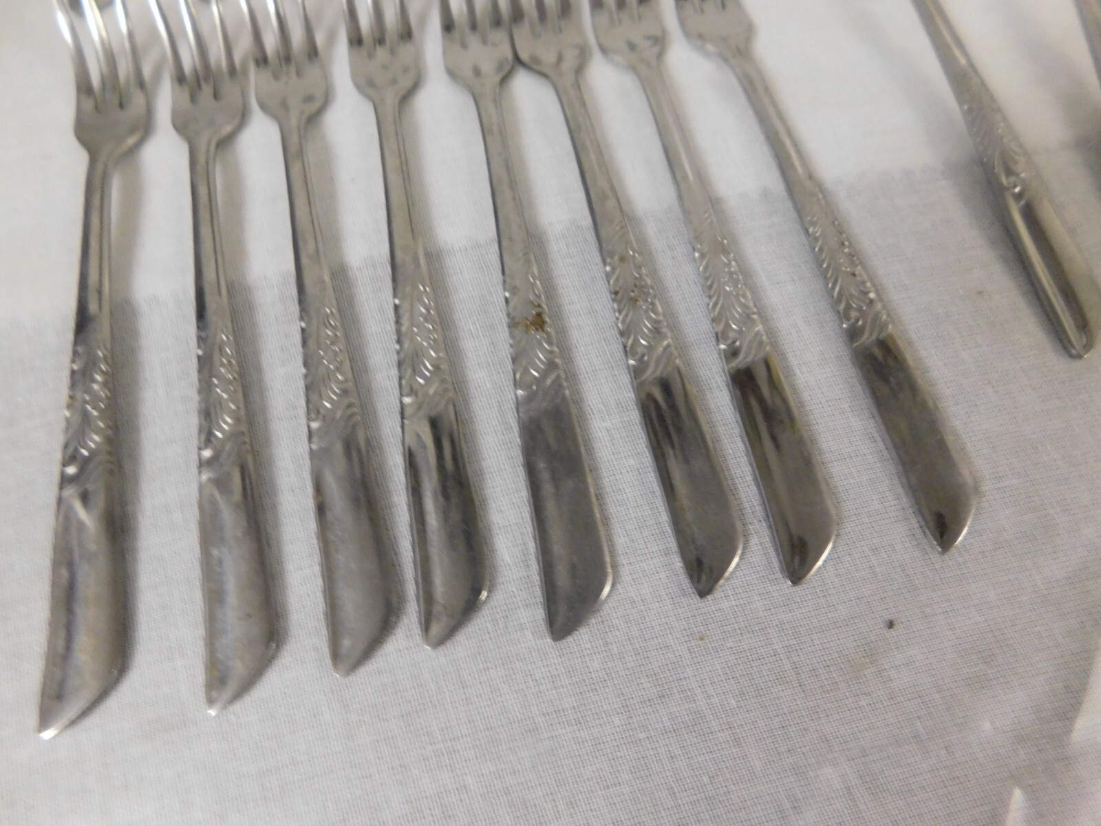 N. S. Co National Stainless Flatware Set Japan Scroll Pattern