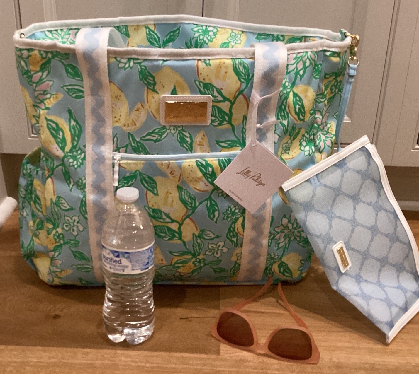 Lilly Pulitzer NWT  Insulated Soft Sided Picnic Beach Cooler Bag 20”x15” Lemons