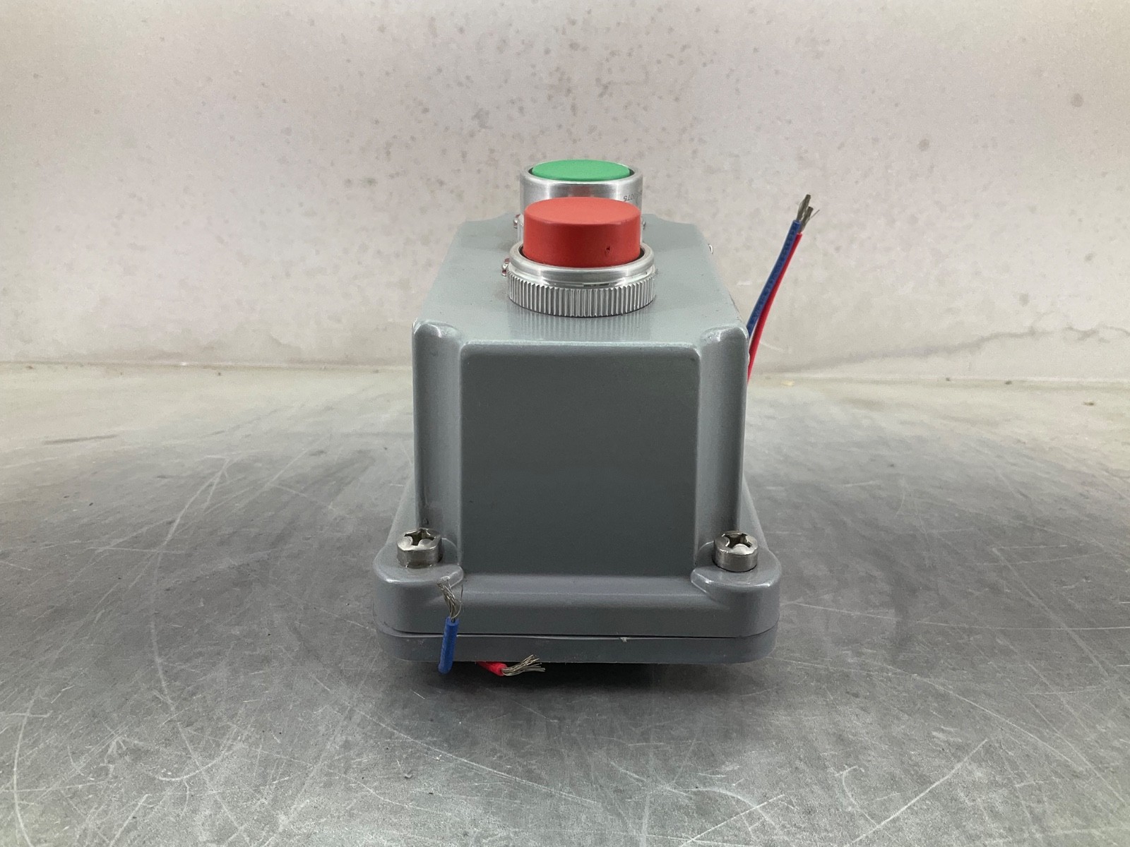 NEW KILLARK FXCS-0B4 SEAL-X FACTORY SEALED FXB SERIES BOXES DBL PUSHBUTTON