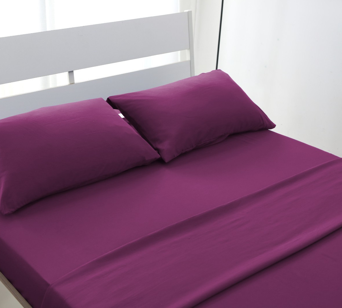 4-Piece Bed Sheet Set 1 Fitted Sheet 1 Flat Sheet 2 Pillowcases King Size