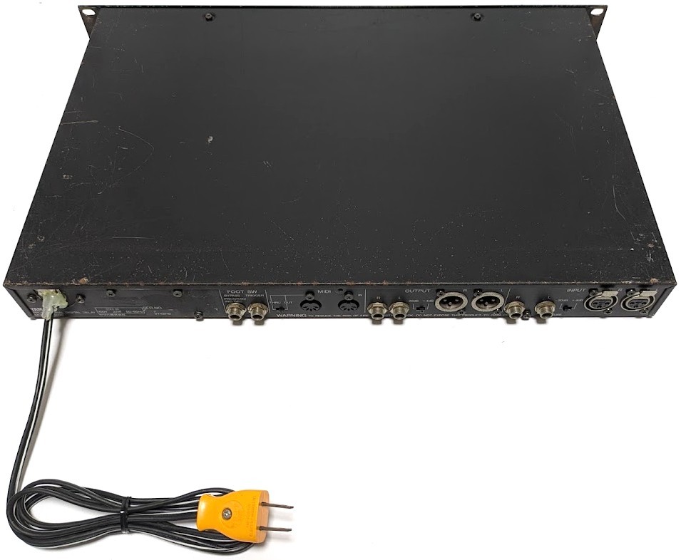 YAMAHA D5000 PROFRSSIONAL DIGITAL DELAY GUITAR EFFECT RACK MODULE