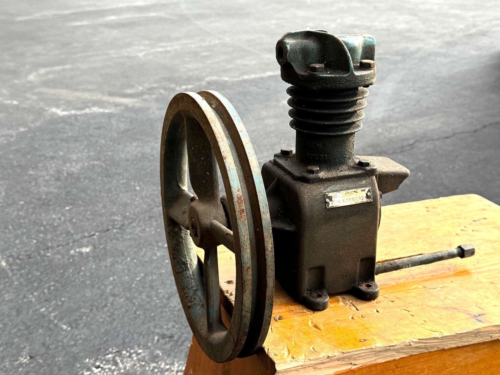 Antique Air Compressor Pump Fly Wheel Curtis Kellogg Devilbiss Automotive Tool