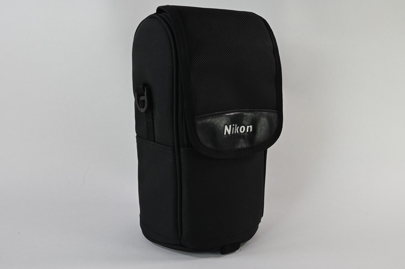 Nikon CL-M1 Black Lens Case for For 80-400mm f/4.5-5.6 D-AF Lens #G777