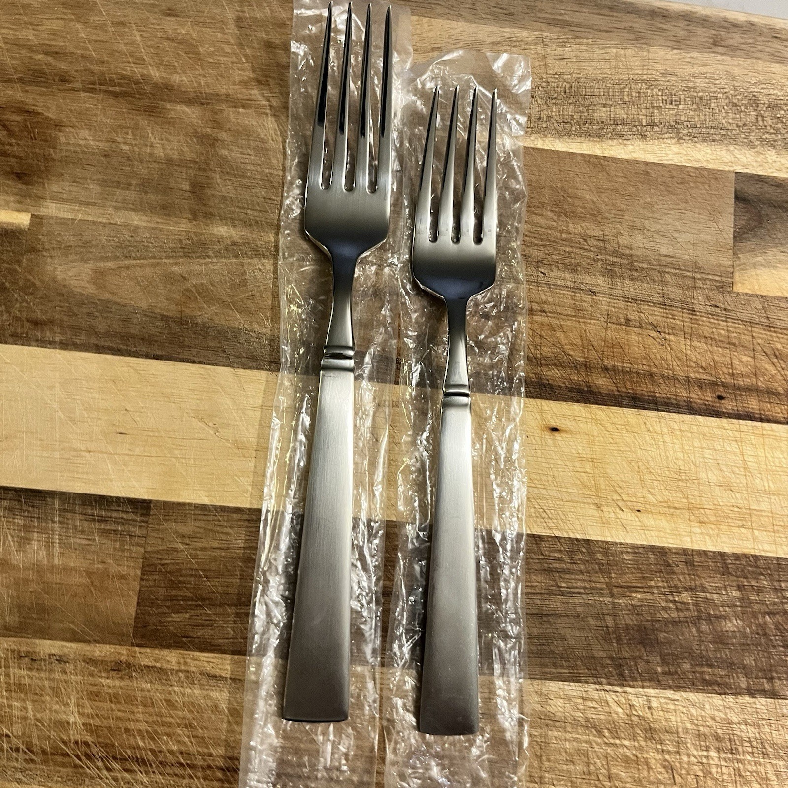 NEW 2 pc TOWLE TWS542 Satin Stainless Flatware DINNER & SALAD FORK band on heel