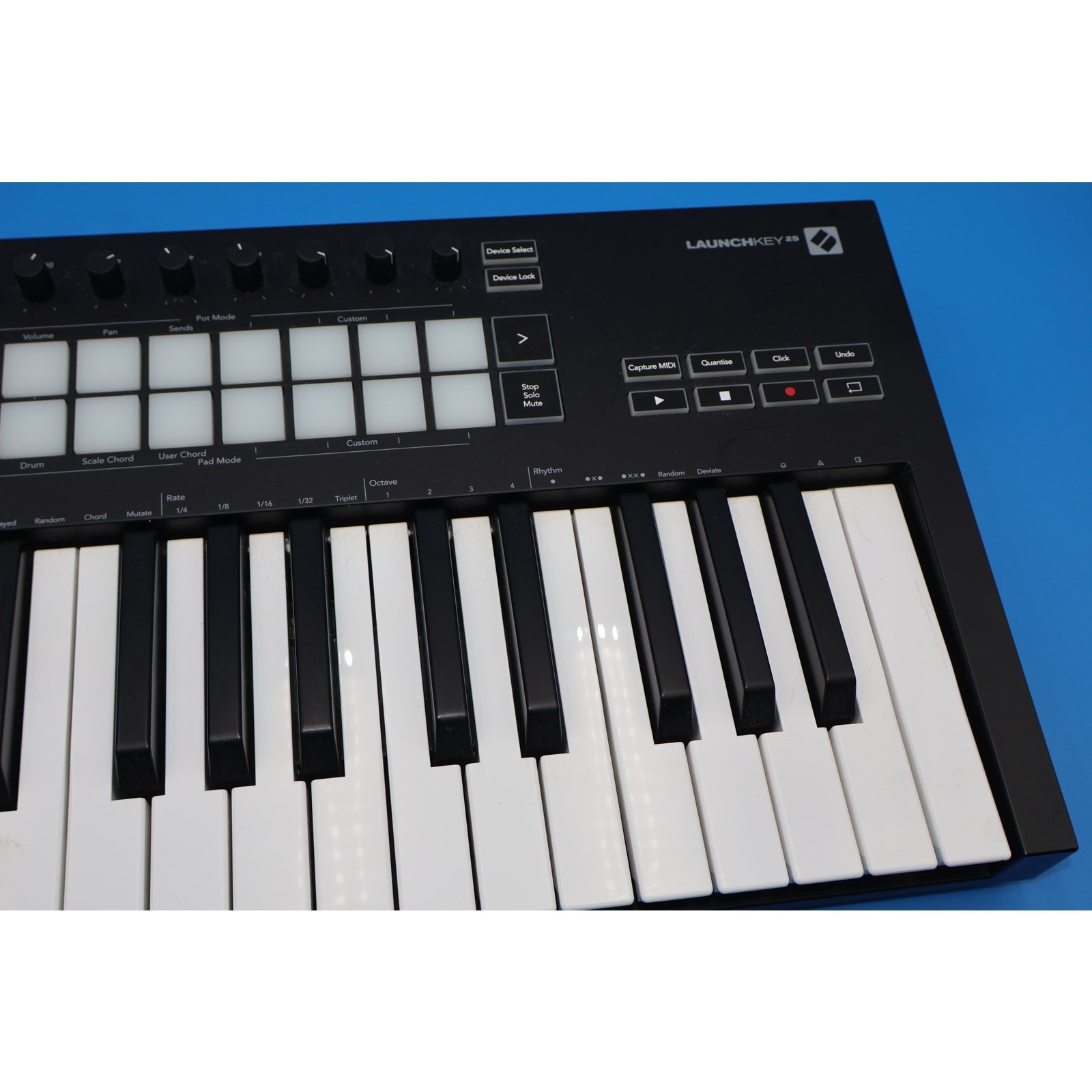 Novation Launchkey 25 MK3 USB MIDI Keyboard Controller w/ USB Cable