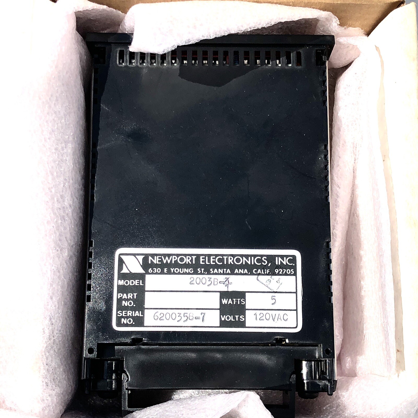 * Newport 2003B-4 D1 LED Digital Panel Voltmeter New Old Stock