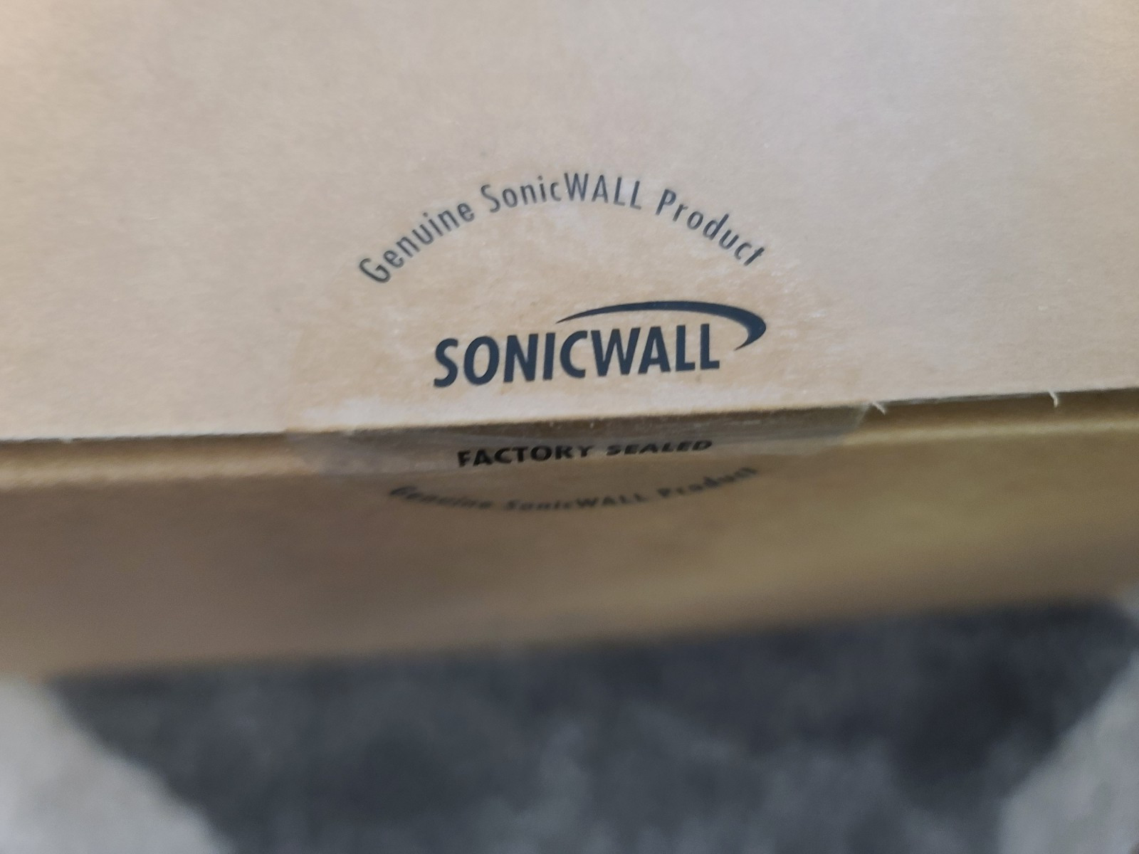 SONICWALL NSA 220 Firewall Network Security Appliance APL24-08E w/ Power Adapter