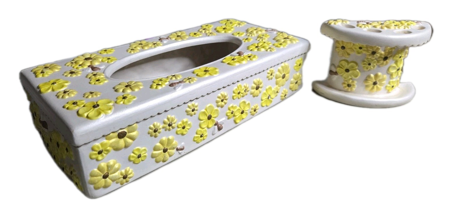 Vtg 1978 ARNEL’S Ceramic Bathroom Set - Tissue Box Cover & Toothbrush Holder Bee