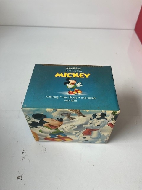 Disney Mickey & Friends Scene Mug 2006 in Original Box