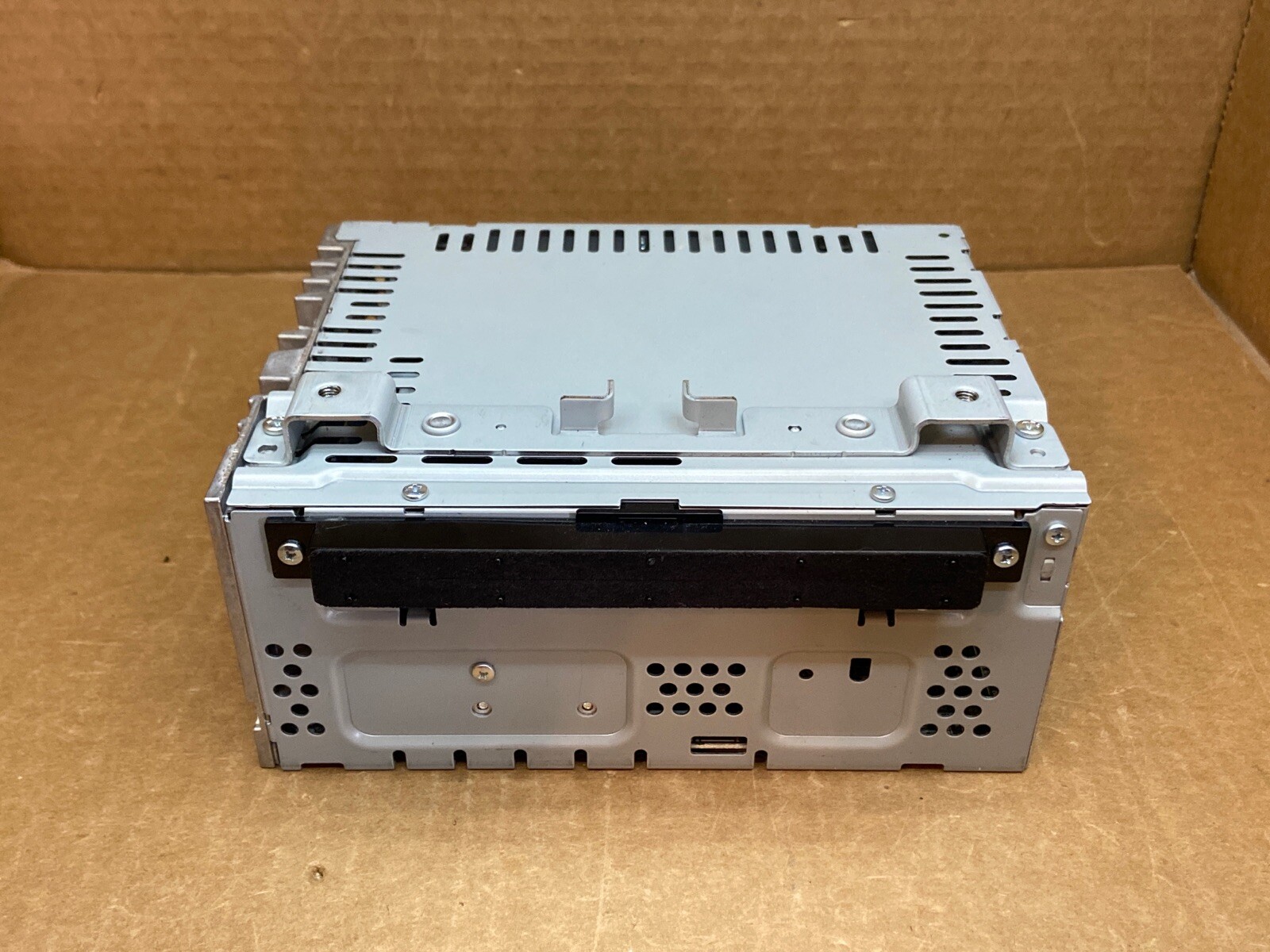 17-19 FORD ESCAPE RADIO RECEIVER CD PLAYER GJ5T-19C107-BE