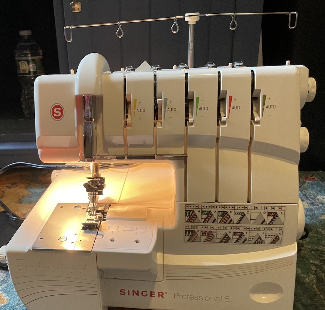 Singer Sewing Machine 14T968DC Professional 5 Serger Beautiful Machine!
