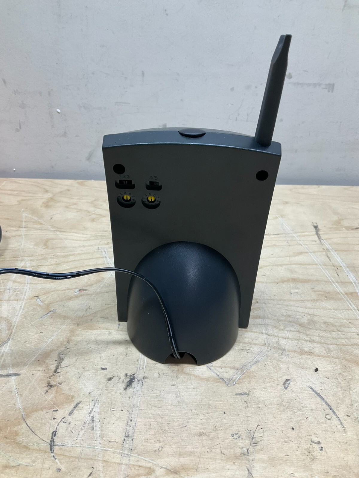Plantronics CS10 Cordless Headset System Docking station and AC Adapter
