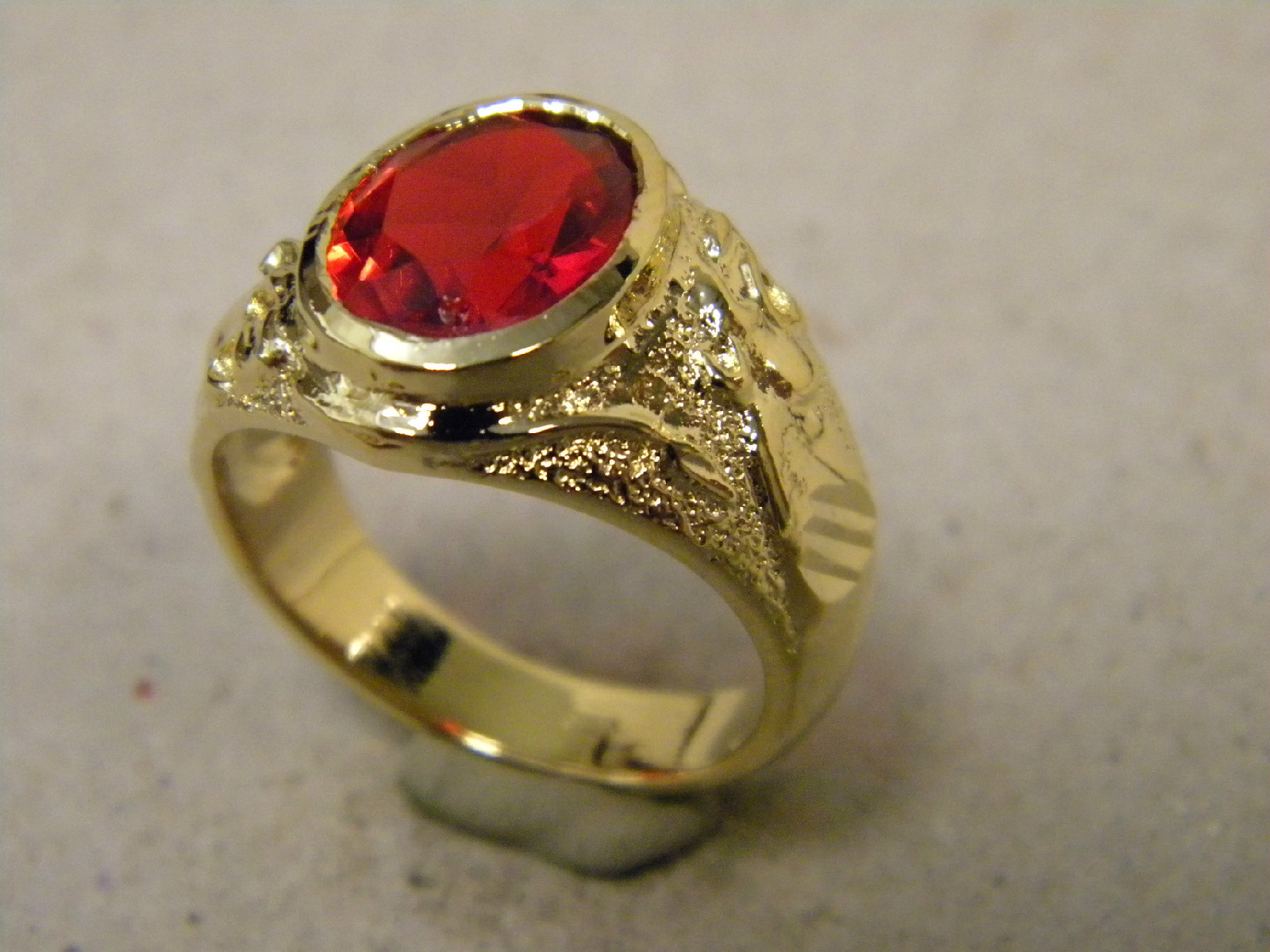 Men's Cougar Panther Oval Stone Yellow Gold Plated Ring Size 10 Red Blue CZ New