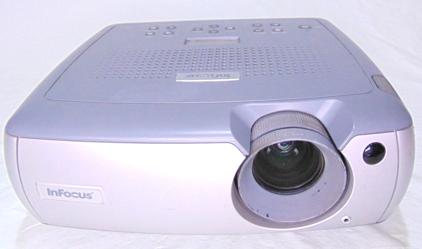 Video Projector InFocus LP540 XGA Multimedia LCD 1700 Lumens - * 4 Lamp Hours *