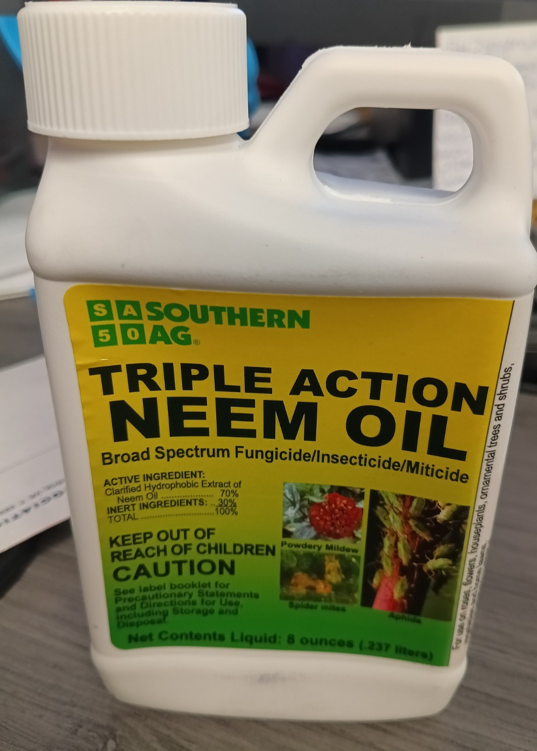 Southern AG Triple Action Neem Oil Fungicide/Miticide/Insecticide 8 oz