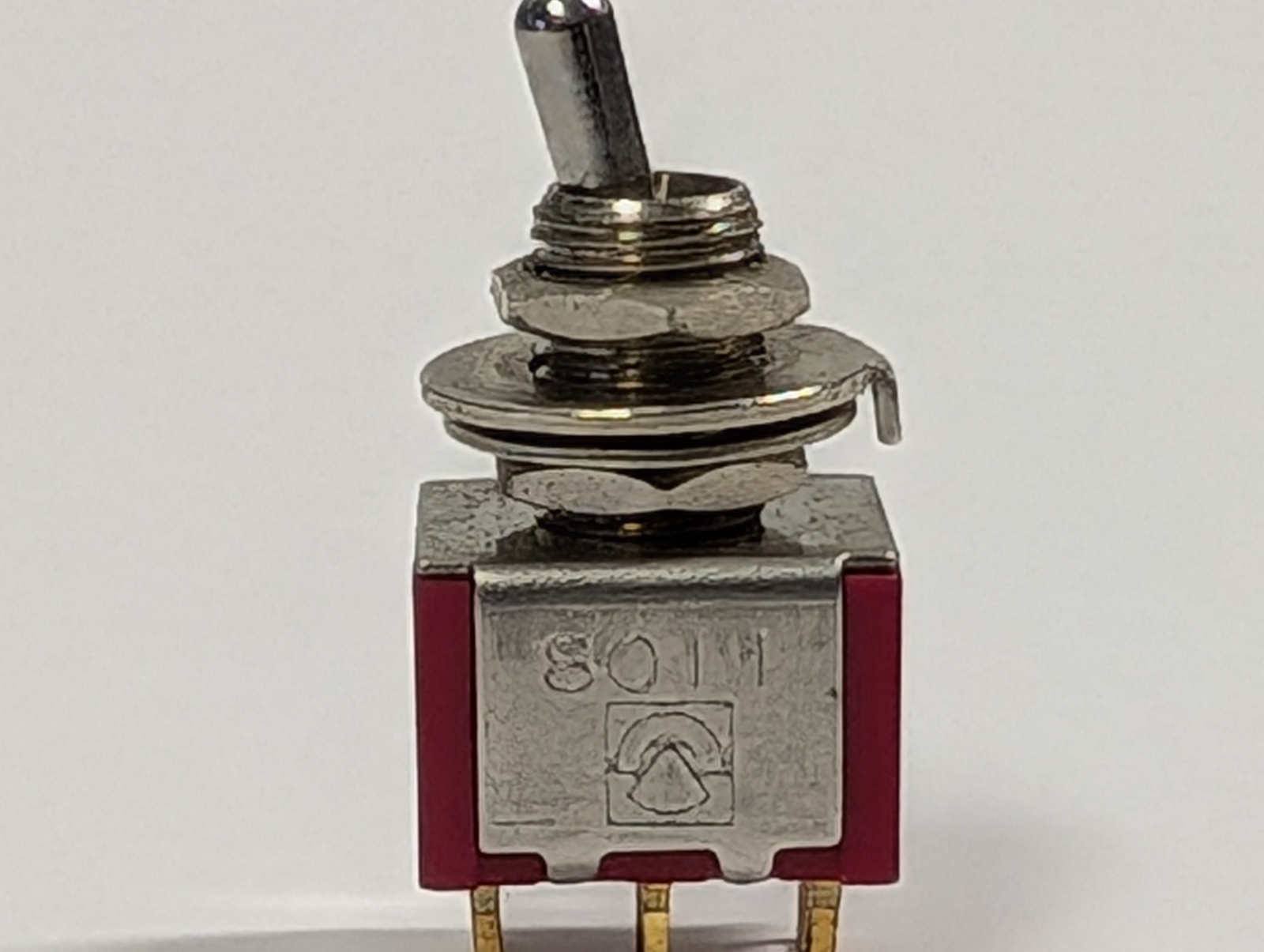 MINIATURE DPDT TOGGLE SWITCH (Low Profile Lever)
