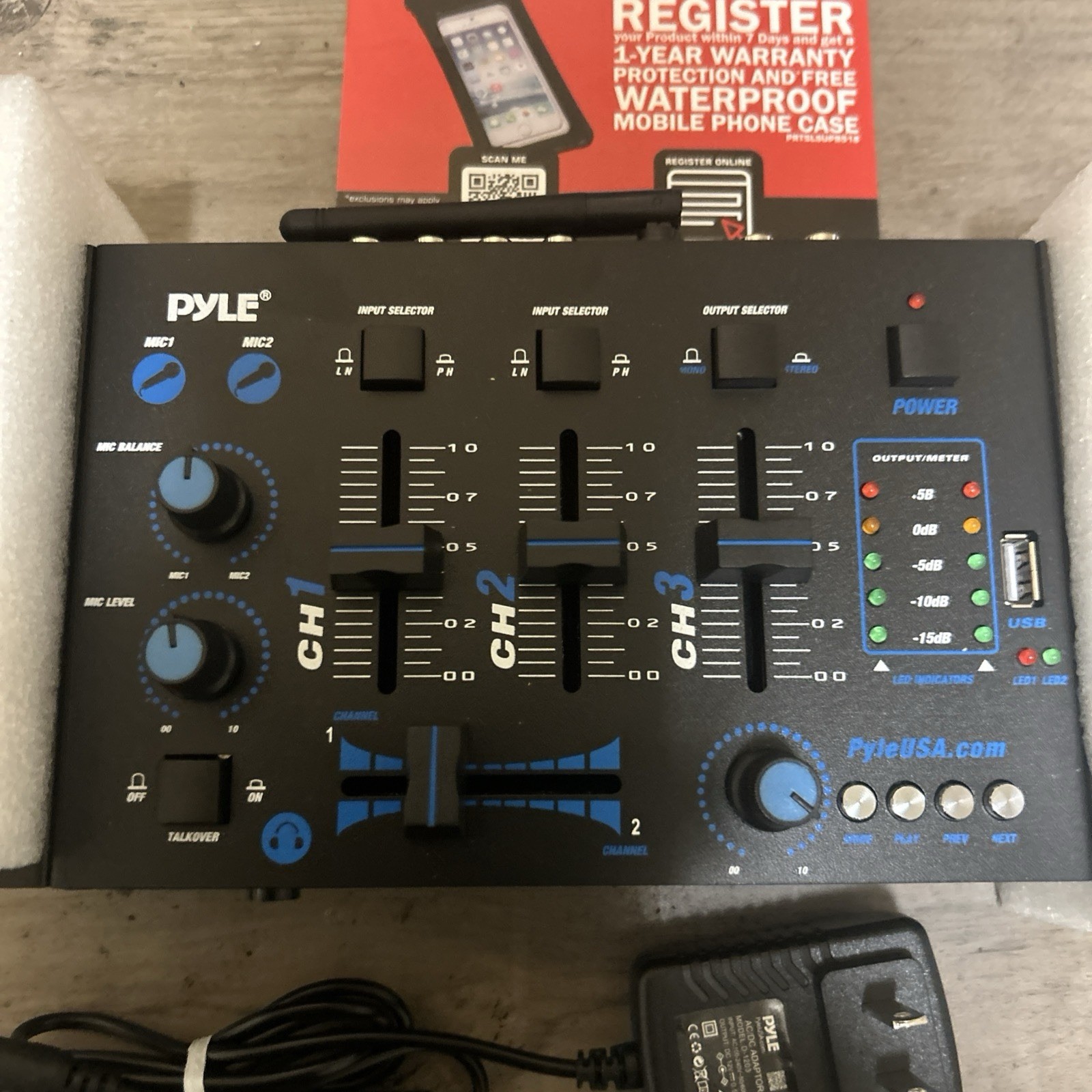 Pyle PKSCRD208 Bluetooth Mini Audio Interface Podcast Mixer Sound Card