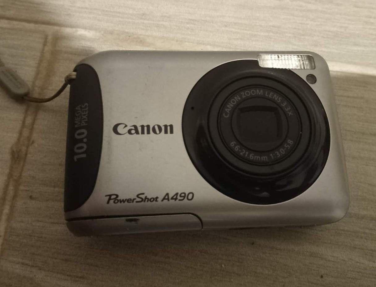 Canon PowerShot A490 10MP Digital Camera 3.3x Zoom