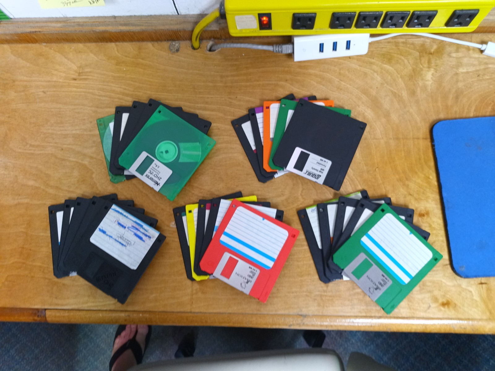 Lot of 25 3.5" floppy disks 1.44MB high density disks All disks tested and forma
