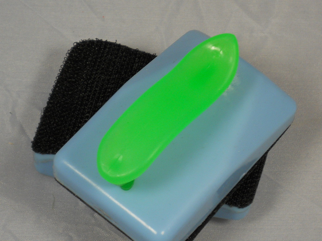Aquarium Cleaning Magnet, For Keeping Algae Off Fish Tank Glass keeps hands dry