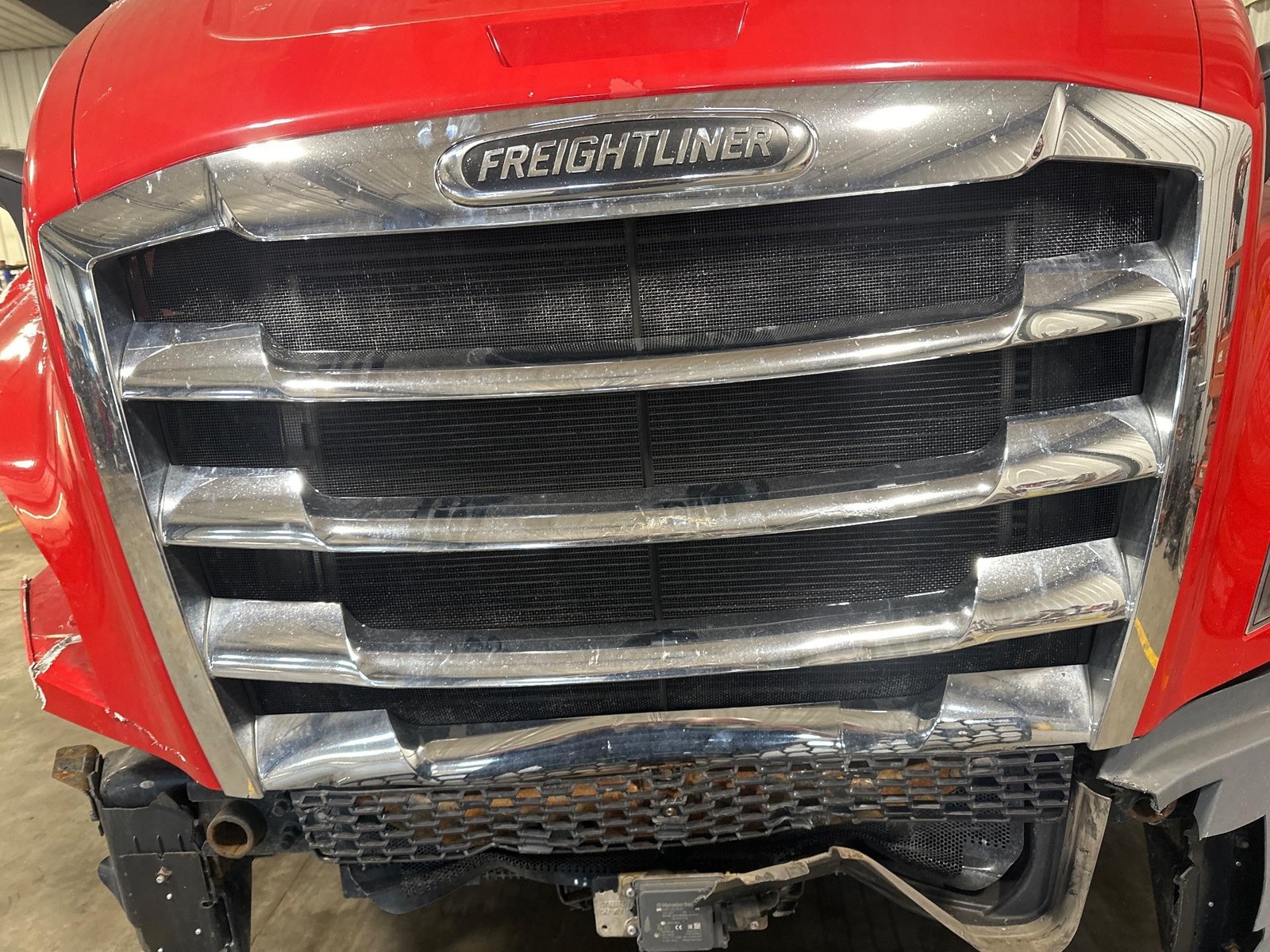 2017-2024 Freightliner CASCADIA Grille - Used