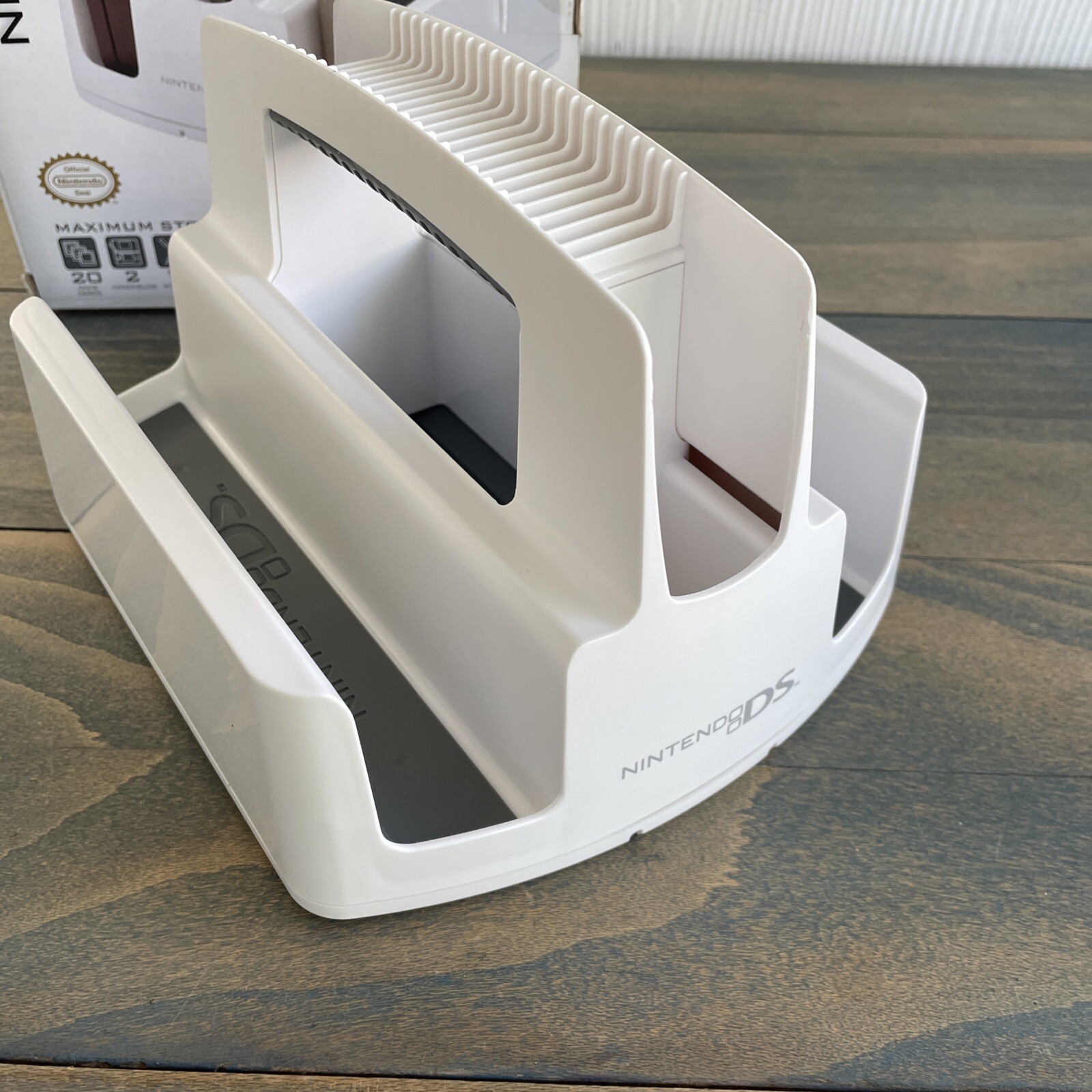 White Nintendo DS Storage Tray Element Level Up Accommodates all Models (ST)