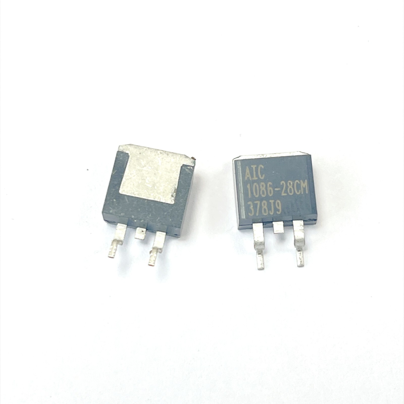 10PCS AIC1086-28CM Low Dropout Positive Adjustable Regulator 1.5A 1086-28CM New