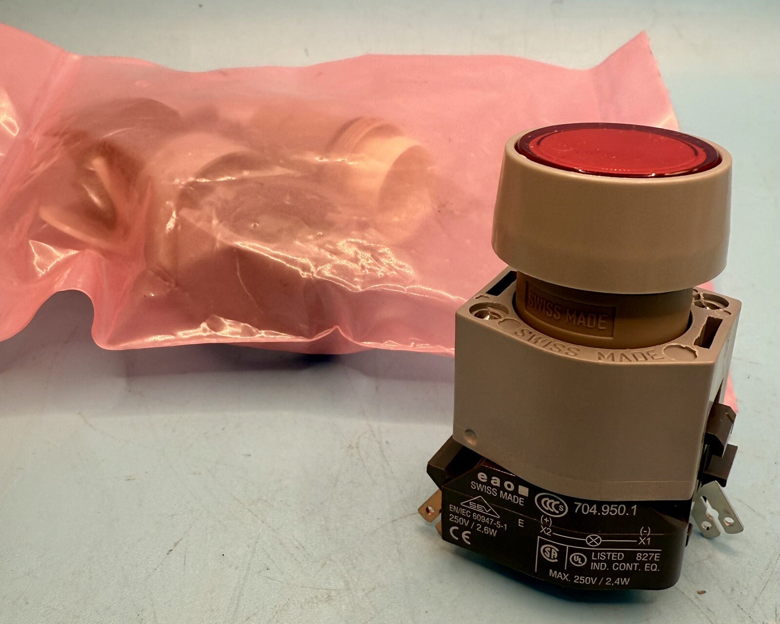 NEW EAO 704.950.1 Lamp Holders RED LENS⚡LOT OF 2⚡FREE SHIPPING⚡