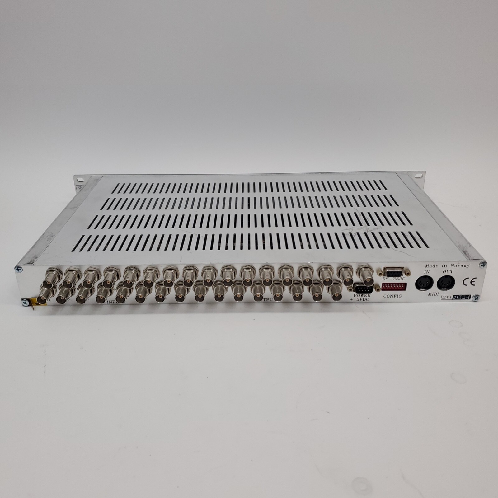 Network VikinX VD1616 Serial Digital Video Router NO PSU