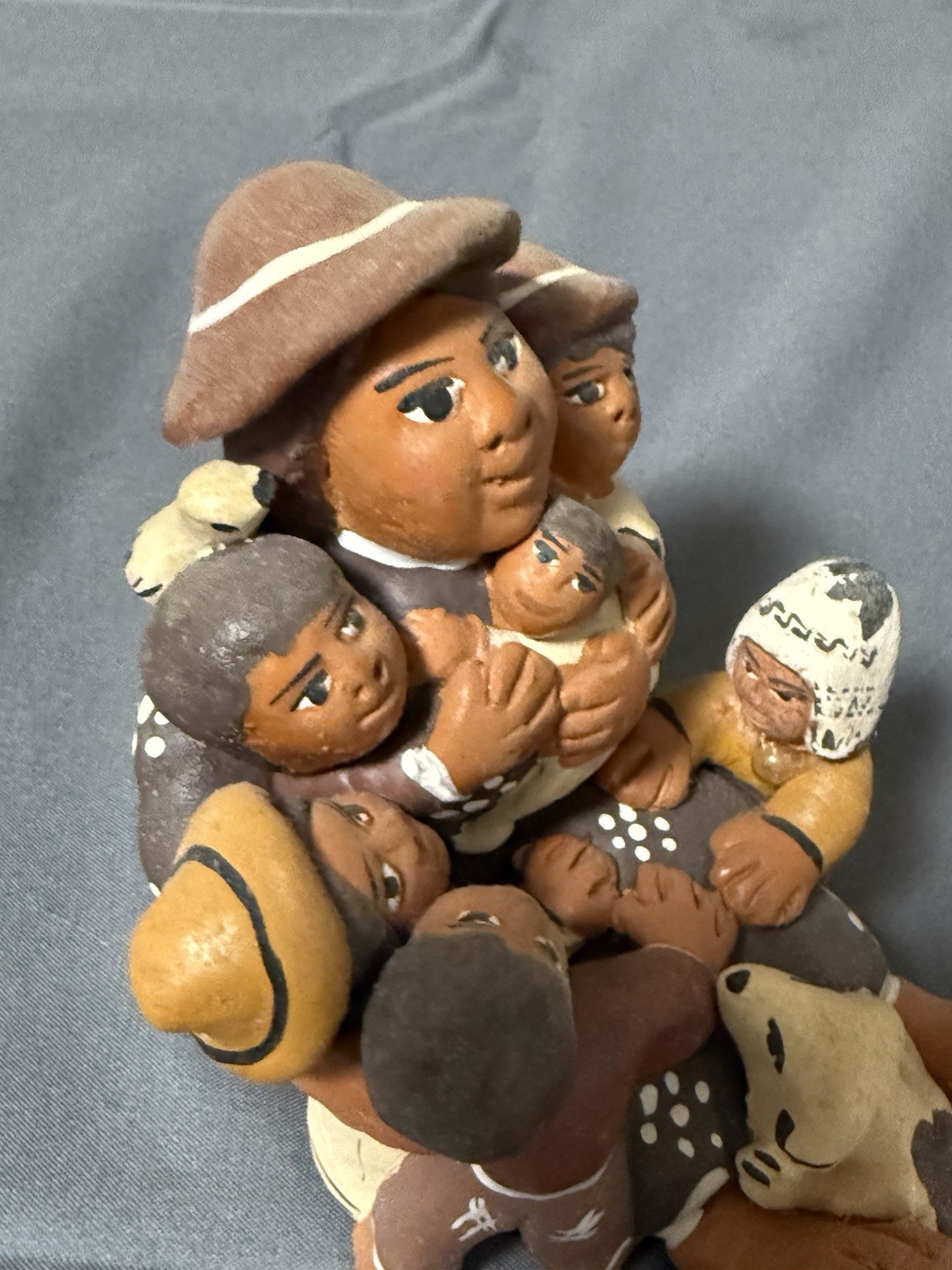 Manos Amigas Peru Terracotta Family Sculpture Folk Art Nativity Style – Repaired