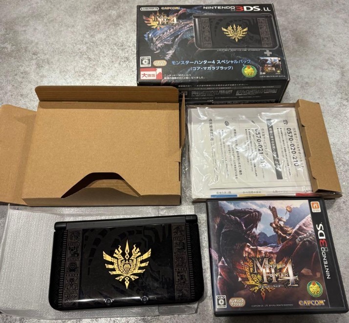 Nintendo 3DS LL Monster Hunter 4 Special Pack used from Japan