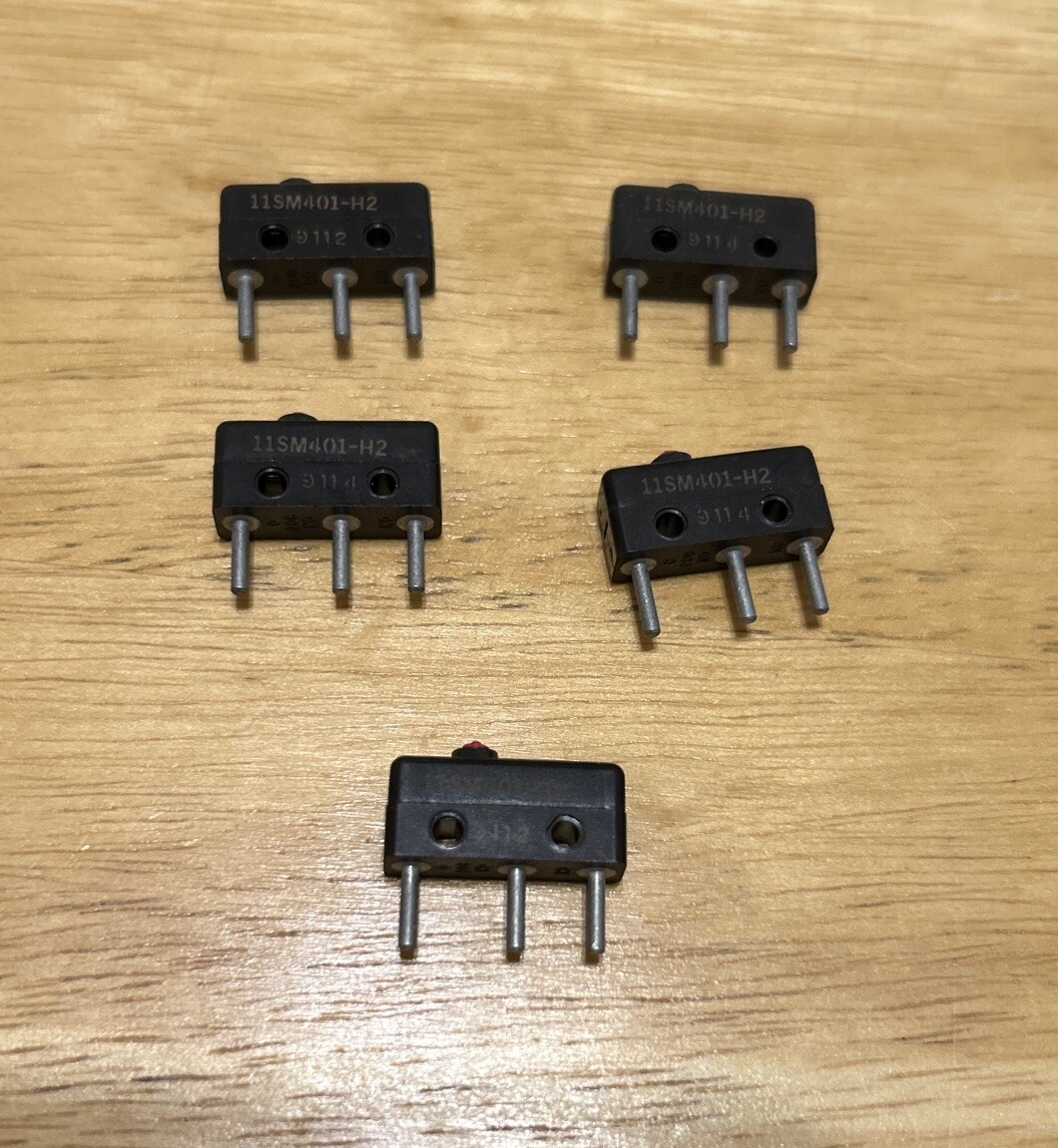Lot Of 5 11SM401-H2 SUBMINI Switch Basic Snap Action SPDT PLUNGER PC PINS 5A