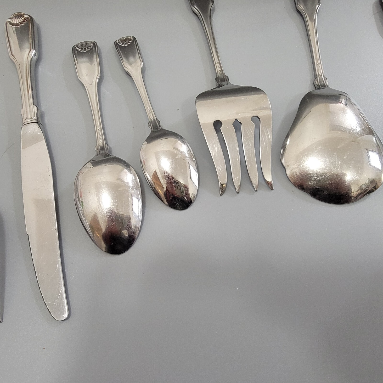 Oneida CLASSIC SHELL C Stainless Cube Flatware Silverware Glossy UCHOOSE 1625
