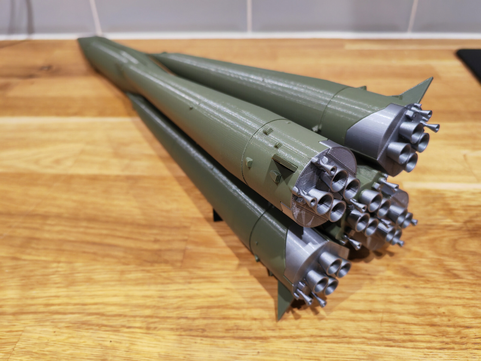 Soviet Missile R7 ICBM Ship Rocket Model 1:72 scale 465mm 18inch
